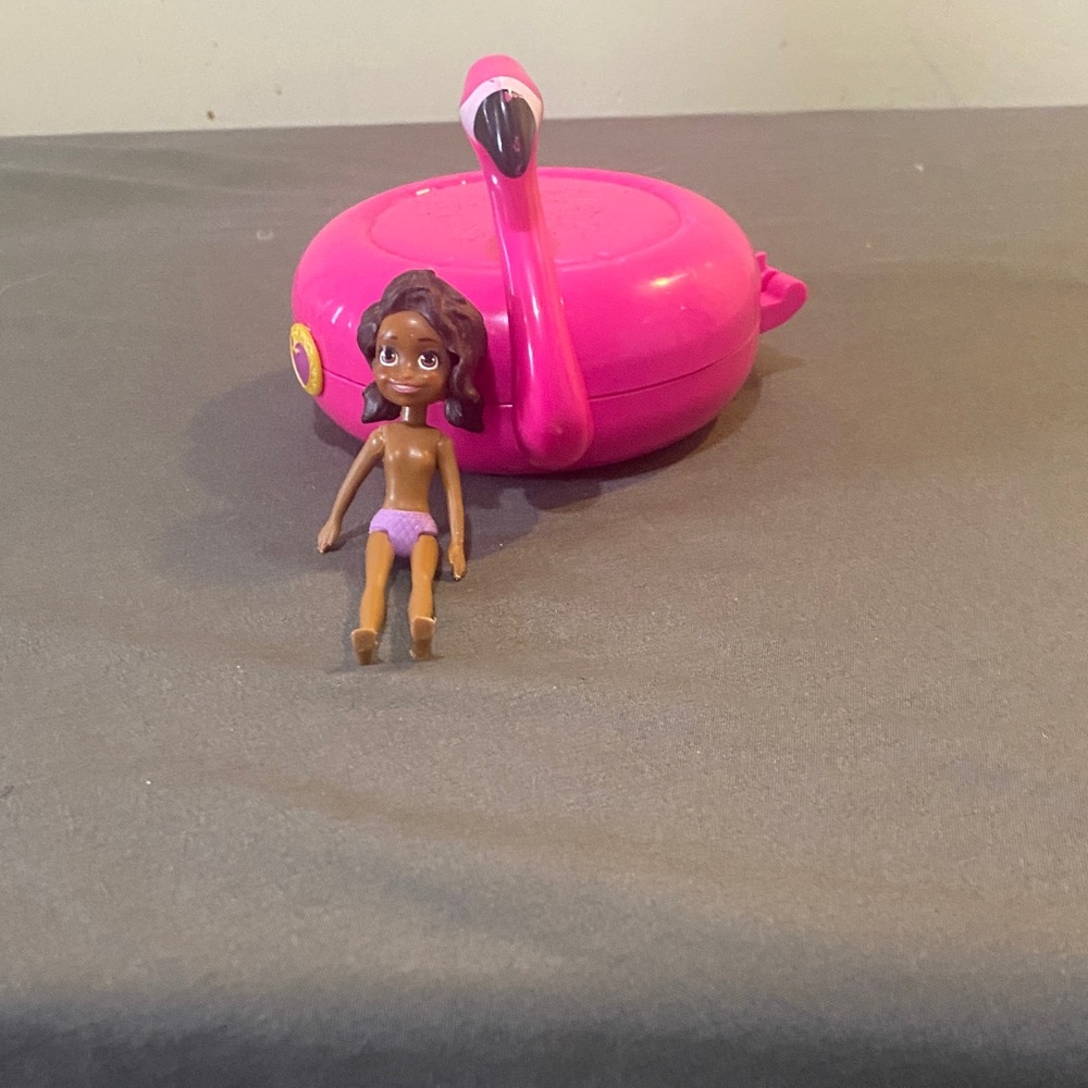 Polly Pocket Flamingo Floatie Compact & Fashion Polly Doll Set